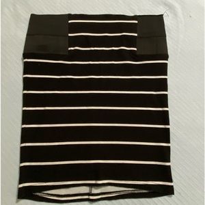 Torrid NWOT pencil skirt